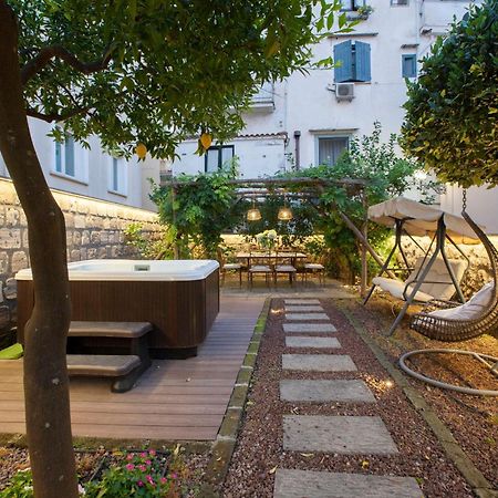 Amore Rentals - Appartamento Terrazza Tasso Sorrento Bagian luar foto