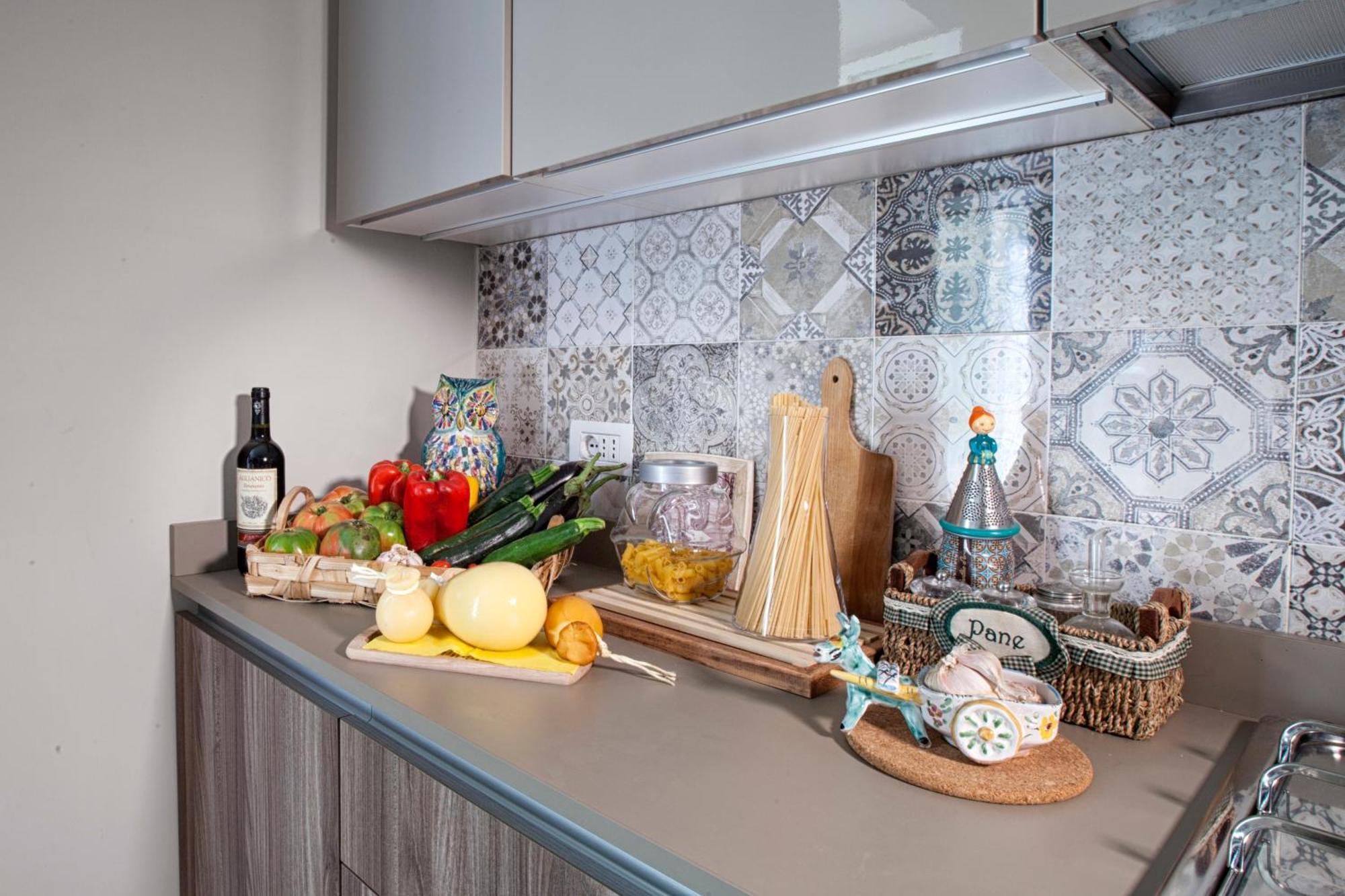 Amore Rentals - Appartamento Terrazza Tasso Sorrento Bagian luar foto