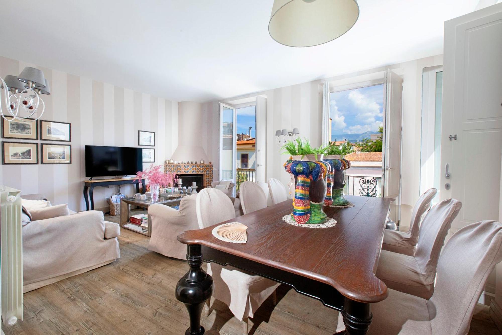 Amore Rentals - Appartamento Terrazza Tasso Sorrento Bagian luar foto