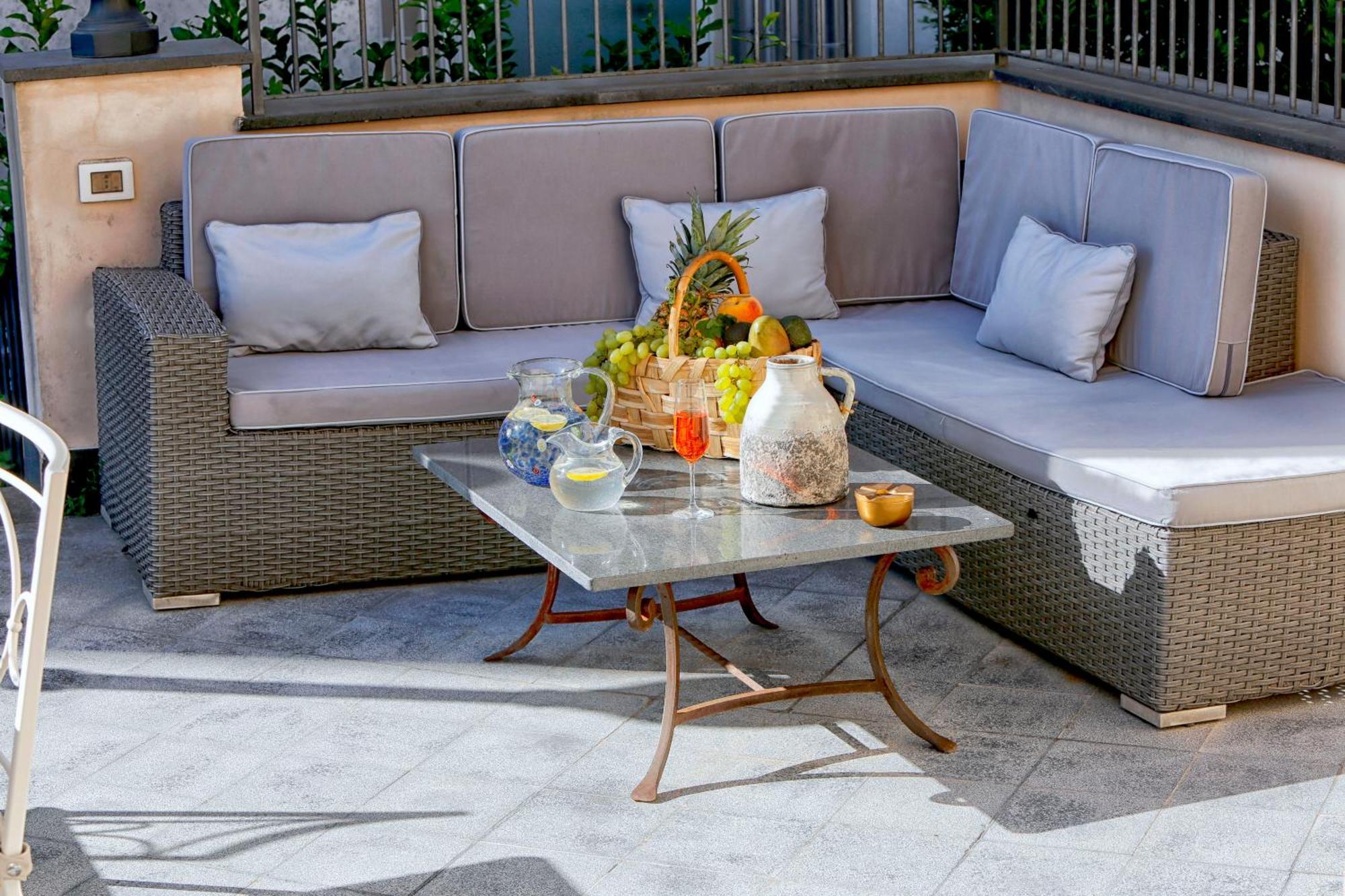 Amore Rentals - Appartamento Terrazza Tasso Sorrento Bagian luar foto