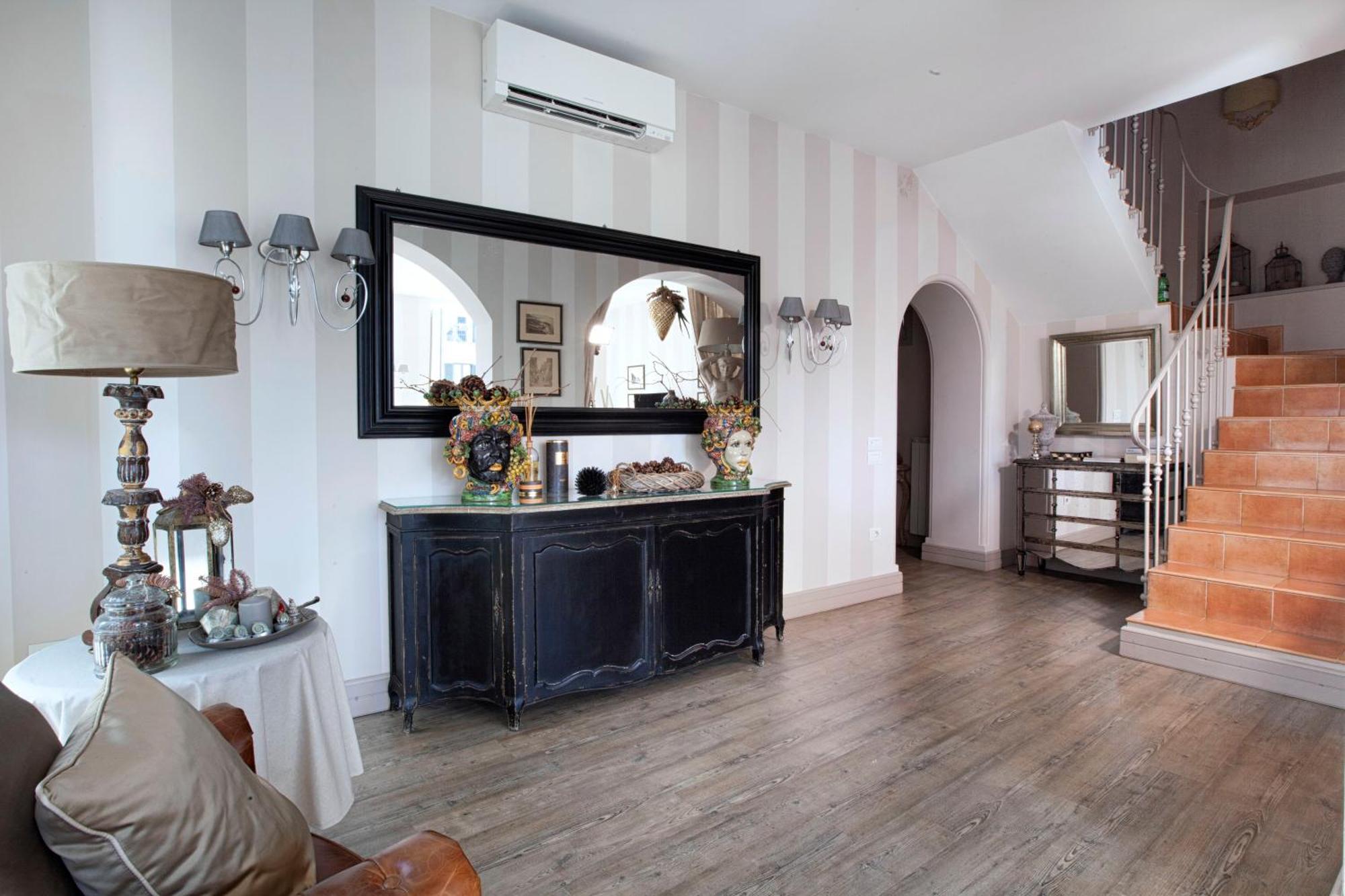 Amore Rentals - Appartamento Terrazza Tasso Sorrento Bagian luar foto